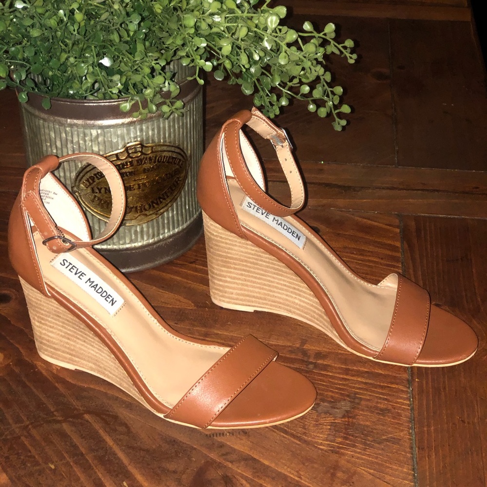 Steve Madden wedges